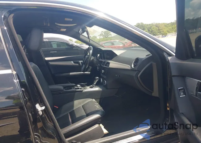 WDDGF8AB4DG127204: 42976460