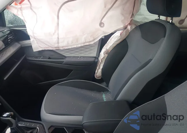 3VV5X7B21RM113475: 42976479