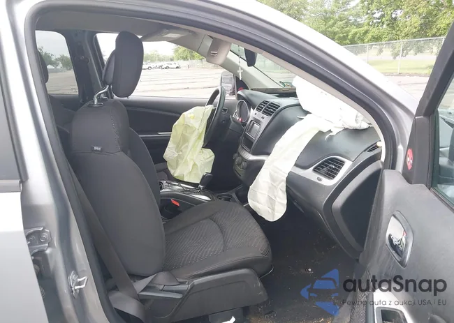 3C4PDCAB2JT426832: 42976656