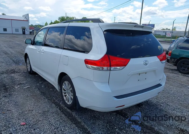 5TDYK3DC8ES497273: 42976675