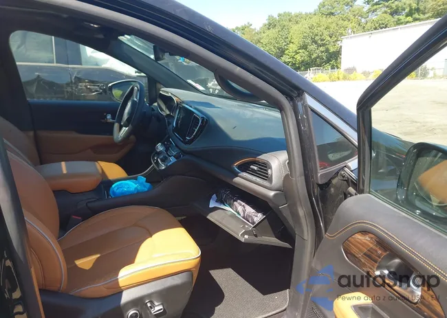 2C4RC1N71PR604442: 42976701