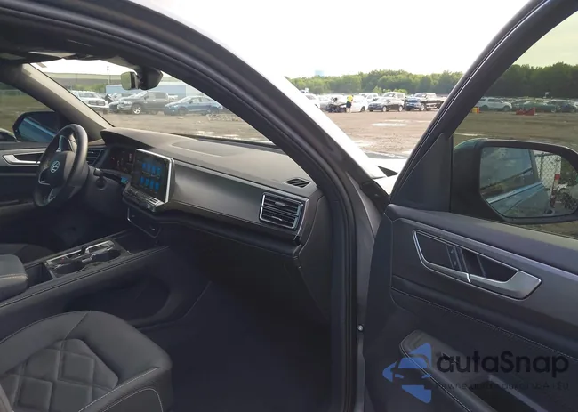 1V2HE2CA7RC261172: 42976107