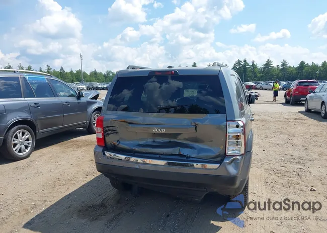 1C4NJPBB9CD512511: 42976239