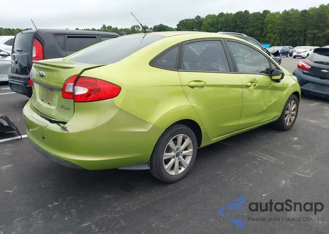 3FADP4BJ8DM175938: 42976240