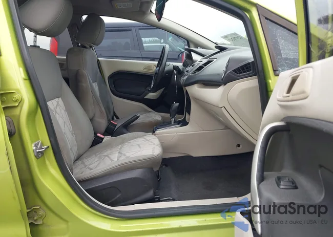 3FADP4BJ8DM175938: 42976240