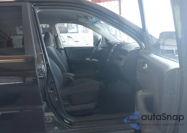 KNDJE723587463549: 42977640