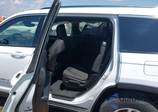 1C4RJJAG7P8783609: 42977804