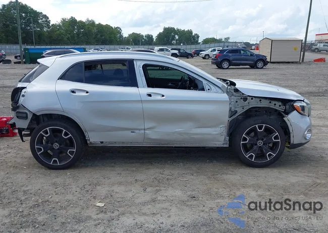 WDCTG4EB1KU010648: 42977058