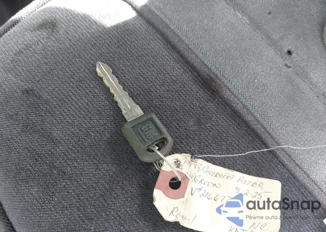 1GCDM19W4VB206677: 42977103