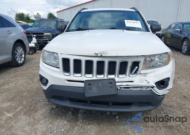 1C4NJCBA6CD573766: 42978444