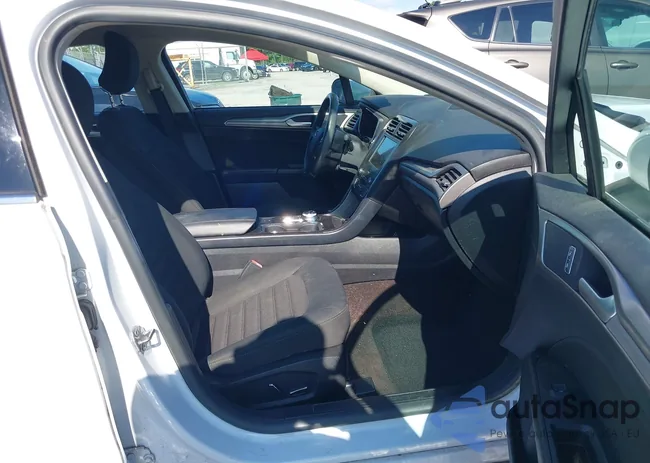 3FA6P0LU6KR137635: 42978486