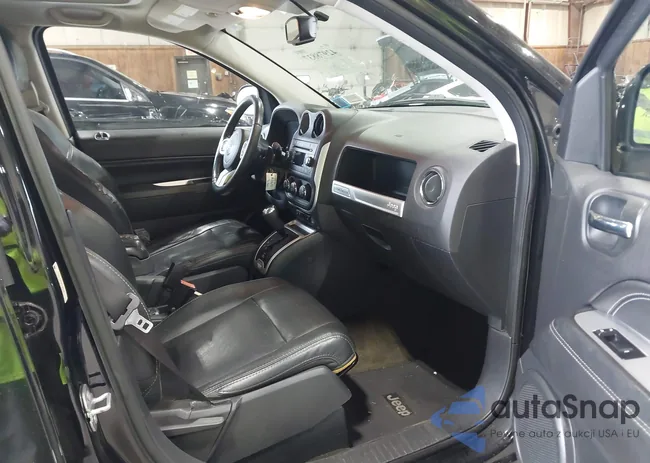 1C4NJDEB8FD395938: 42978837