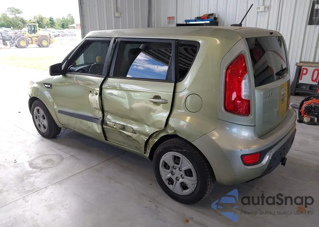 KNDJT2A52C7446826: 42978853