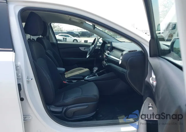 3KPF24AD1RE802414: 42979379