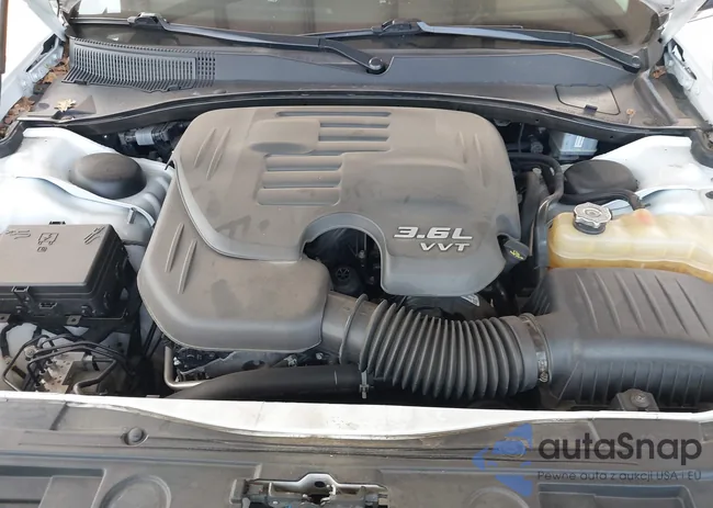 2C3CCAKG1JH302161: 42979779