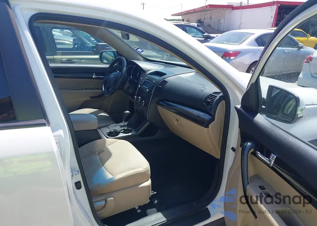 5XYKT3A28CG227890: 42979087