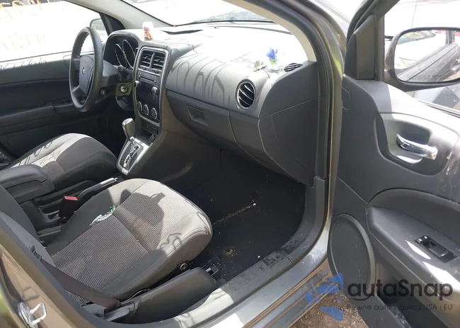 1C3CDWDA1CD532009: 42979220