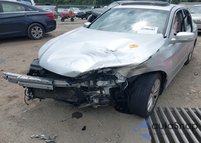 1HGCR3F87DA001505: 42980382