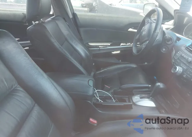 1HGCP26808A141420: 42980606