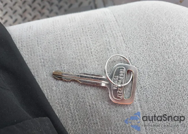 JTDBR32E530048140: 42980879