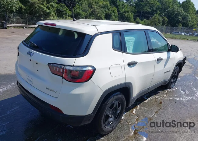 3C4NJCAB8JT151712: 42980105