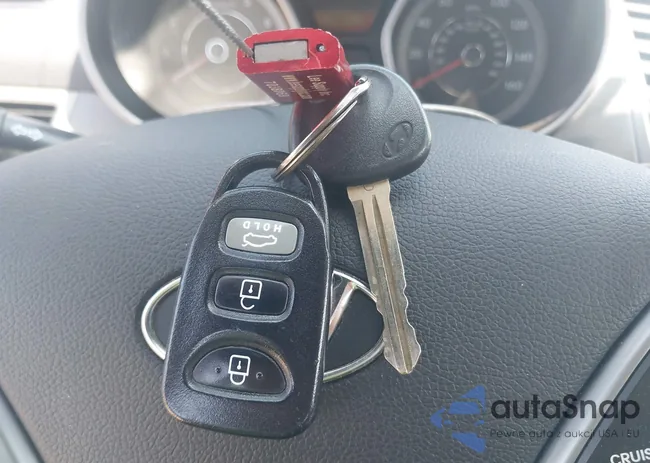 KMHDH4AE2GU557535: 42981407