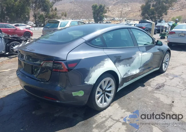 5YJ3E1EA9NF231025: 42981647