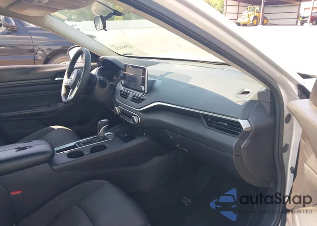 1N4BL4BVXKC104227: 42981853