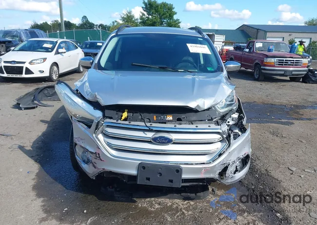 1FMCU9HD3JUB10849: 42981041