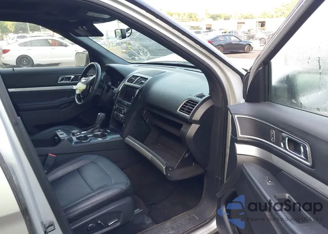 1FM5K8D89HGC35588: 42981120