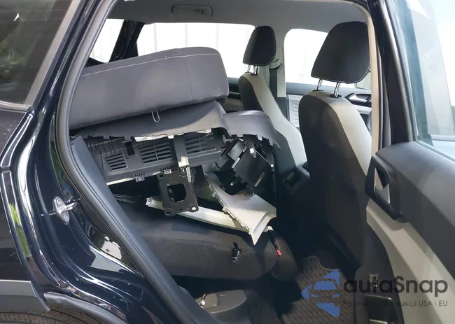 3VVCX7B24NM049725: 42981174