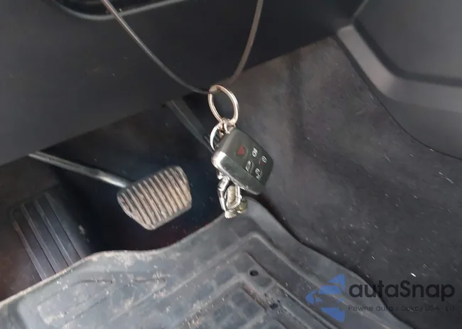 SALWR2VF8FA513484: 42981233