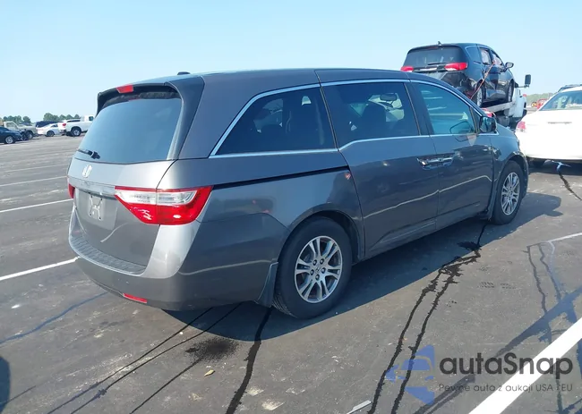 5FNRL5H61DB081084: 42981329