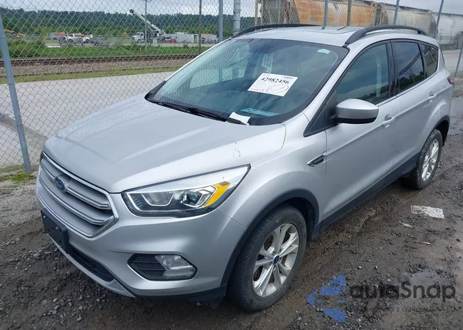 1FMCU0GD9HUB40526: 42982456