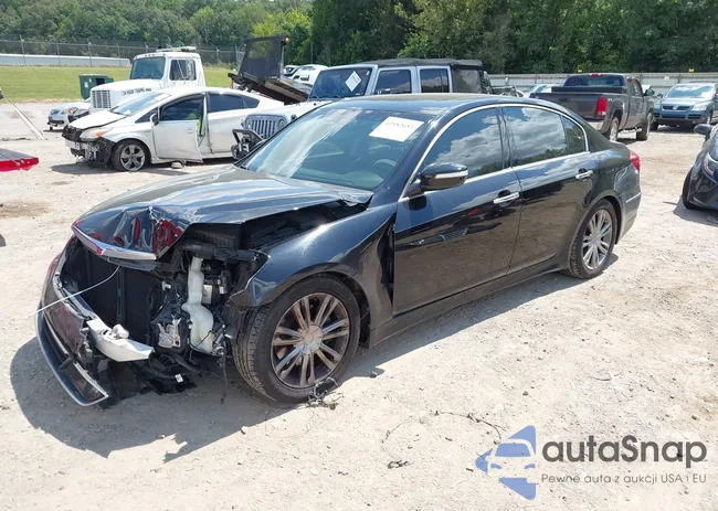 KMHGC4DD7CU211831: 42982653