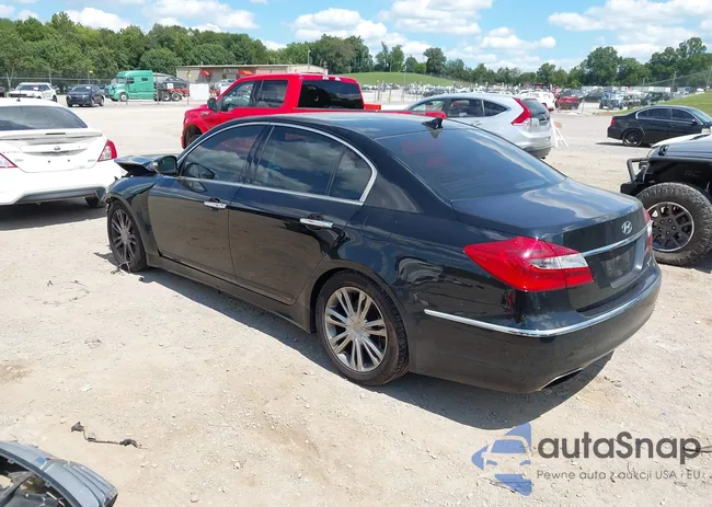 KMHGC4DD7CU211831: 42982653