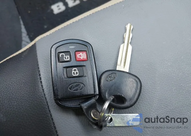 KMHDN56D25U149130: 42982830