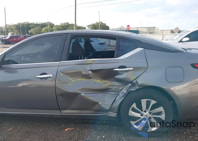 1N4BL4BV2KC233353: 42983373