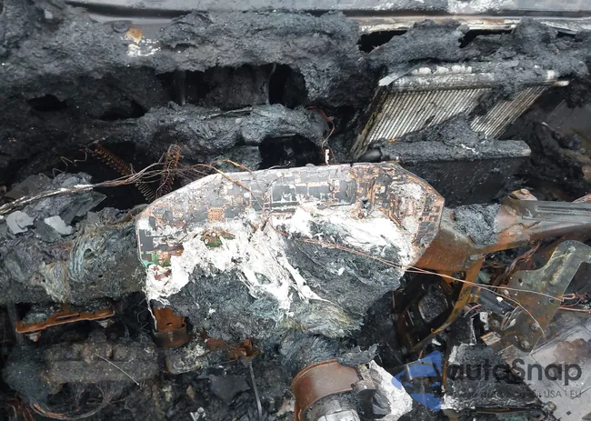 4S3GTAA68K3713194: 42983047