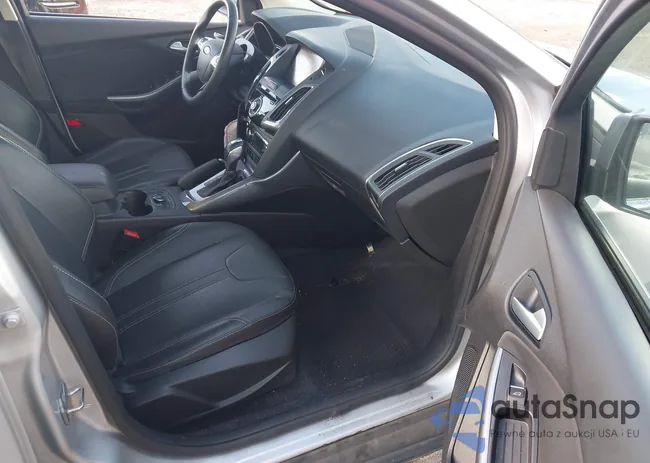 1FADP3J27EL463120: 42983339