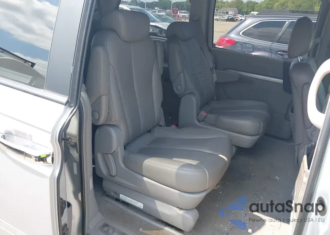 KNDMC233076028169: 42984551