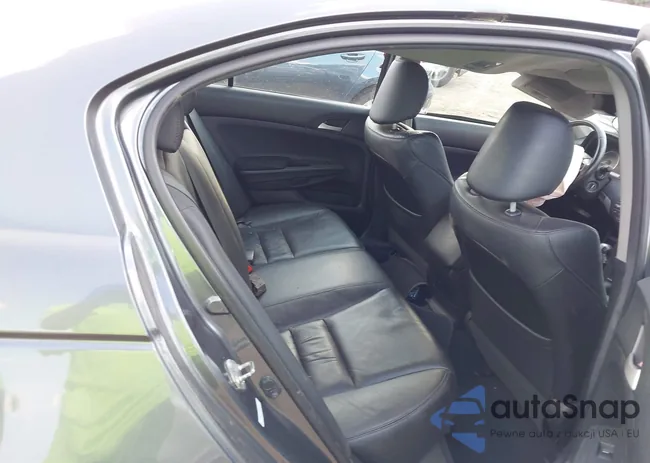 1HGCP2F67CA036493: 42984604