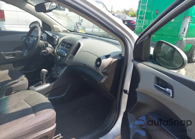 1G1JC5SH9D4183322: 42984893