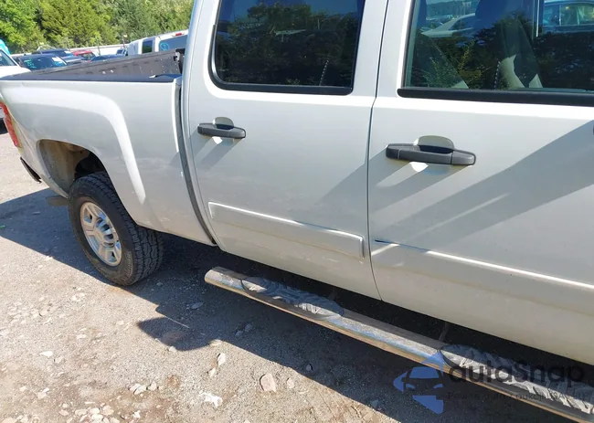 1GCHC23KX8F175187: 42983979