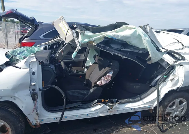 3C4NJCAB9NT179931: 42985609