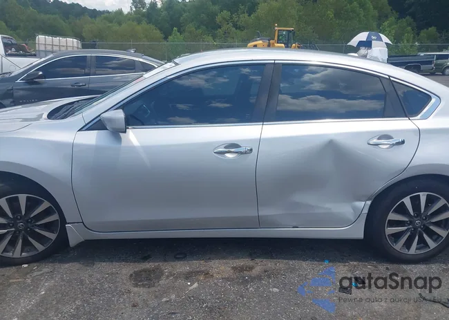 1N4AL3AP5HC268339: 42985699