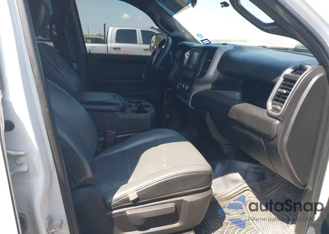 3C6UR5HJ0MG698605: 42985337