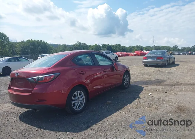 3MYDLBYV6JY320419: 42985352