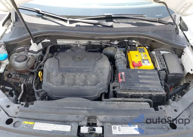 3VV2B7AX4JM204453: 42986617