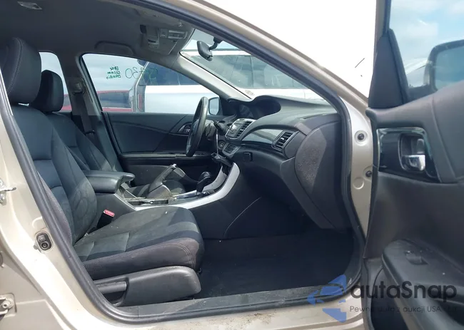 1HGCR2F57FA146773: 42986880